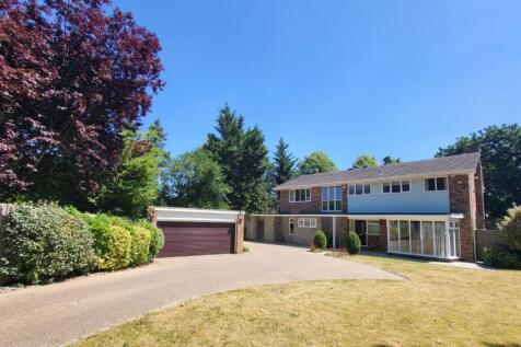 5 bedroom detached house for sale