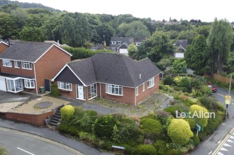 Tall Trees Drive, Stourbridge 3 bed detached bungalow for sale