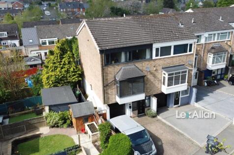 4 bedroom town house for sale