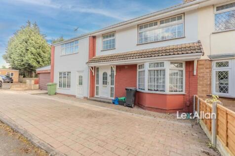 5 bedroom semi-detached house for sale