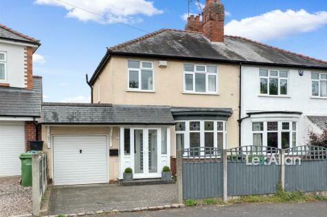 3 bedroom semi-detached house for sale