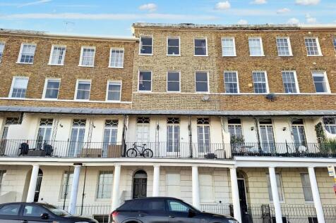 Wellington Crescent, Ramsgate, CT11 1 bed flat for sale