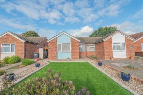 2 bedroom semi-detached bungalow for sale