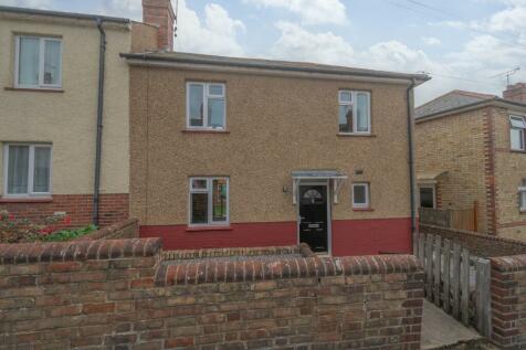 2 bedroom semi-detached house for sale