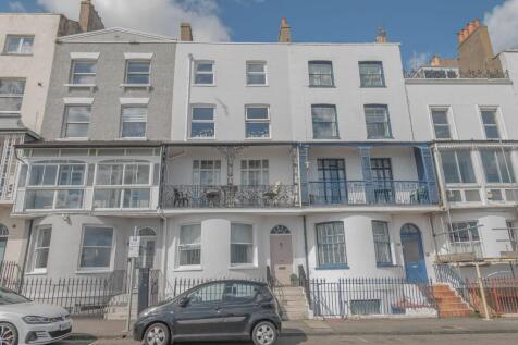 Paragon, Ramsgate, CT11 3 bed maisonette for sale