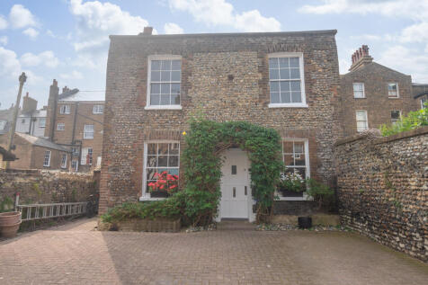 Paragon Street, Ramsgate, CT11 2 bed detached house for sale