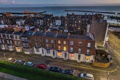 Spencer Square, Ramsgate, Kent, CT11 4 bed terraced house for sale