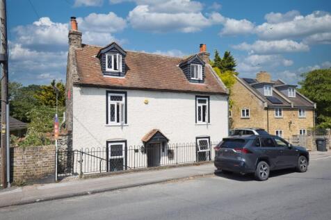 West Dumpton Lane, Ramsgate, Kent, CT11 3 bed detached house for sale