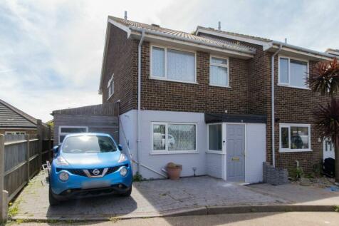 4 bedroom end of terrace house for sale