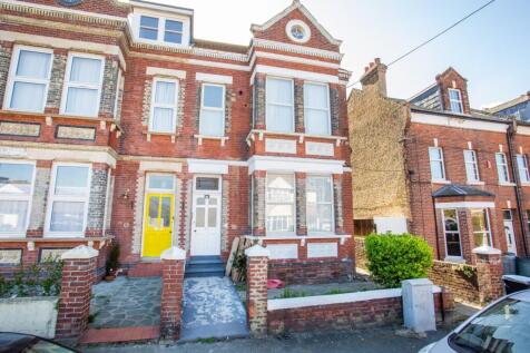 Cliftonville Avenue, Margate, CT9 3 bed flat for sale