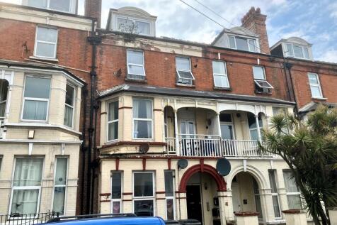Surrey Road, Margate, Kent, CT9 2 bed terraced house for sale