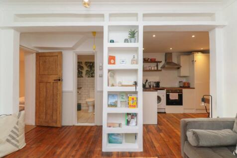 Ethelbert Road, Margate, CT9 2 bed flat for sale