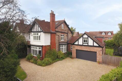 5 bedroom semi-detached house for sale