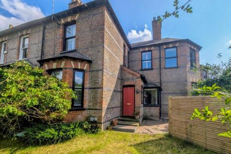 Albert Road East, Hale 3 bed terraced house for sale