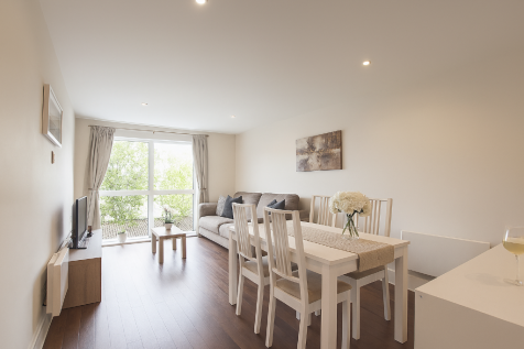 Church Street, Epsom KT17 2 bed apartment for sale