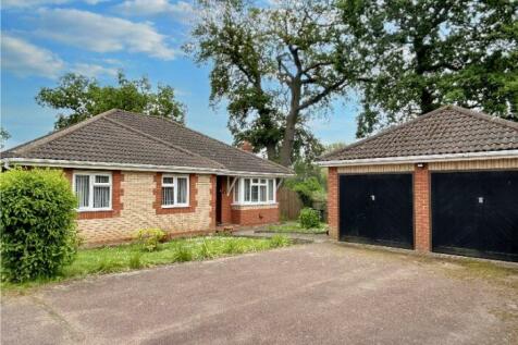 3 bedroom detached bungalow for sale