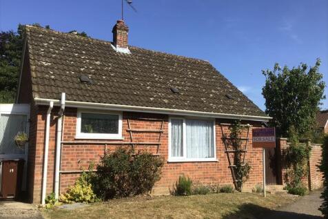 1 bedroom detached bungalow for sale