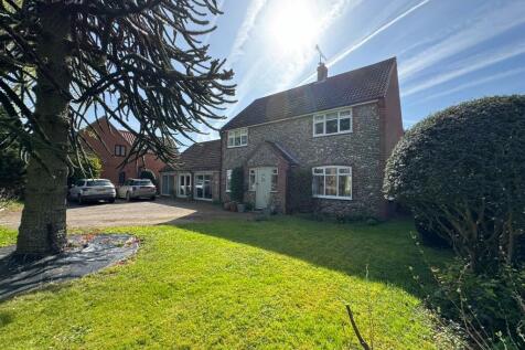 The Street, Sharrington NR24 4 bed detached house for sale