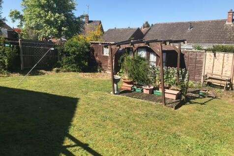 2 bedroom detached bungalow for sale