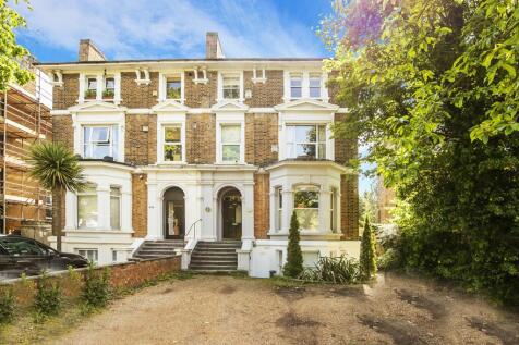 High Road, Buckhurst Hill, IG9 5HN 1 bed flat for sale
