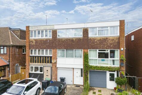 Palmerston Road, Buckhurst Hill, IG9 5NS 3 bed townhouse for sale