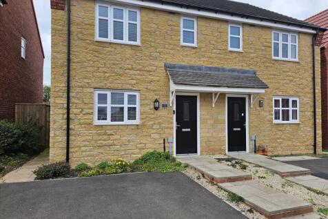 Buckthorn Close, Bolsover, Bolsover 3 bed semi