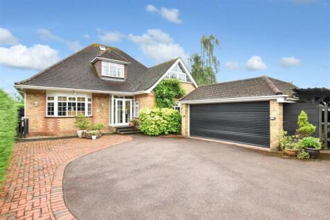 River Lane, Fetcham KT22 4 bed detached house for sale