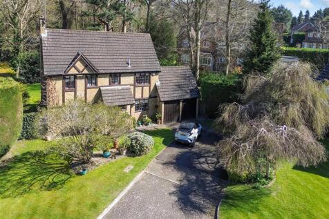 Beech Holt, Leatherhead KT22 4 bed detached house for sale