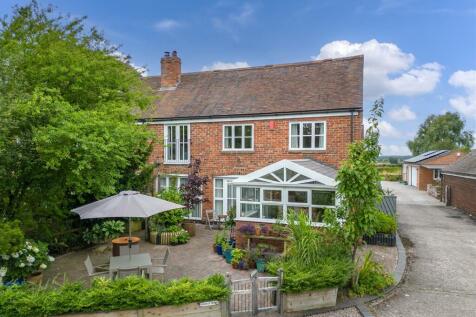 Sketts Barn, Walton, Telford 3 bed semi