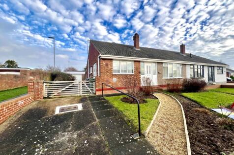 3 bedroom semi-detached bungalow for sale