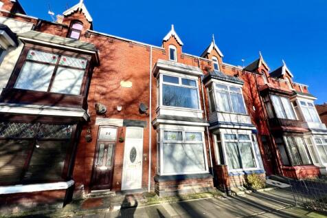 4 bedroom terraced house for sale