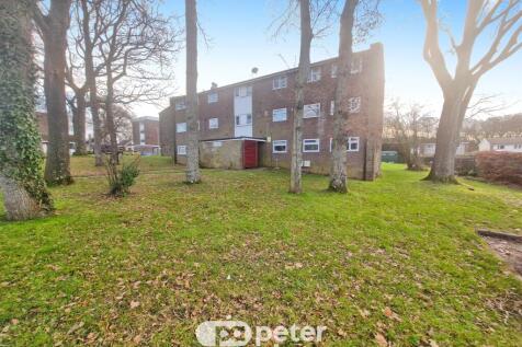 2 bedroom ground floor flat for sale