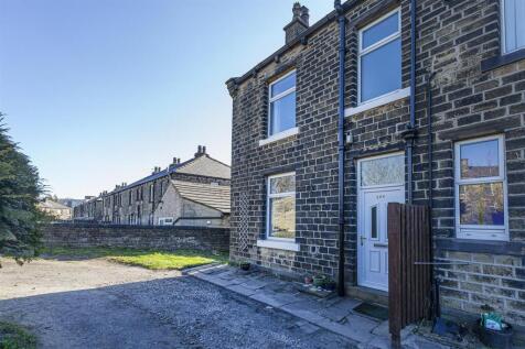 Reinwood Road, Huddersfield HD3 2 bed end of terrace house for sale