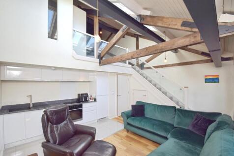 1 bedroom maisonette for sale