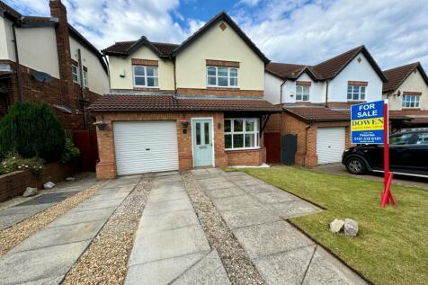 4 bedroom detached house for sale