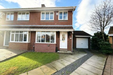 3 bedroom semi-detached house for sale