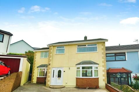 4 bedroom semi-detached house for sale