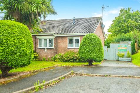 2 bedroom semi-detached bungalow for sale