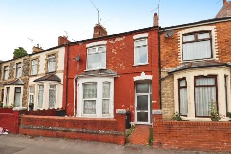 1 bedroom ground floor flat for sale
