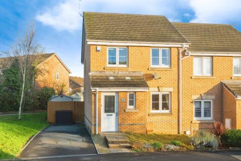 3 bedroom semi-detached house for sale