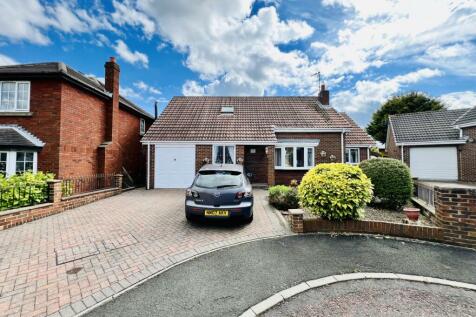 4 bedroom detached bungalow for sale