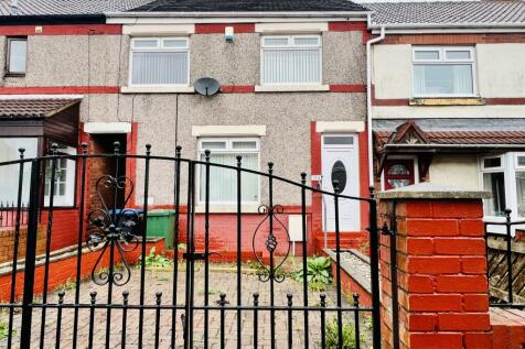 3 bedroom terraced house for sale