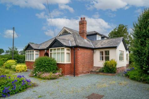 4 bedroom detached bungalow for sale