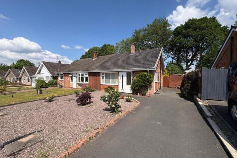 2 bedroom semi-detached bungalow for sale