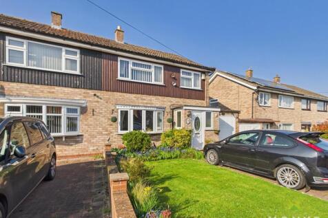 3 bedroom semi-detached house for sale