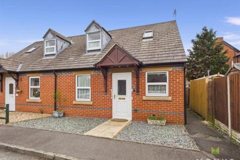 2 bedroom semi-detached bungalow for sale
