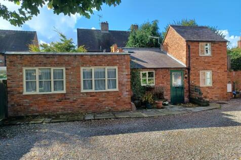 off High Street, Wem 2 bed detached house for sale