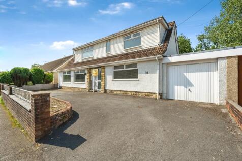 4 bedroom detached bungalow for sale