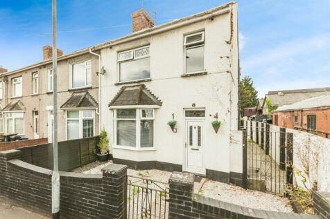 3 bedroom end of terrace house for sale