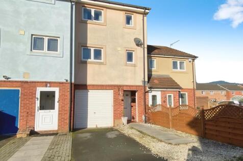 3 bedroom terraced house for sale